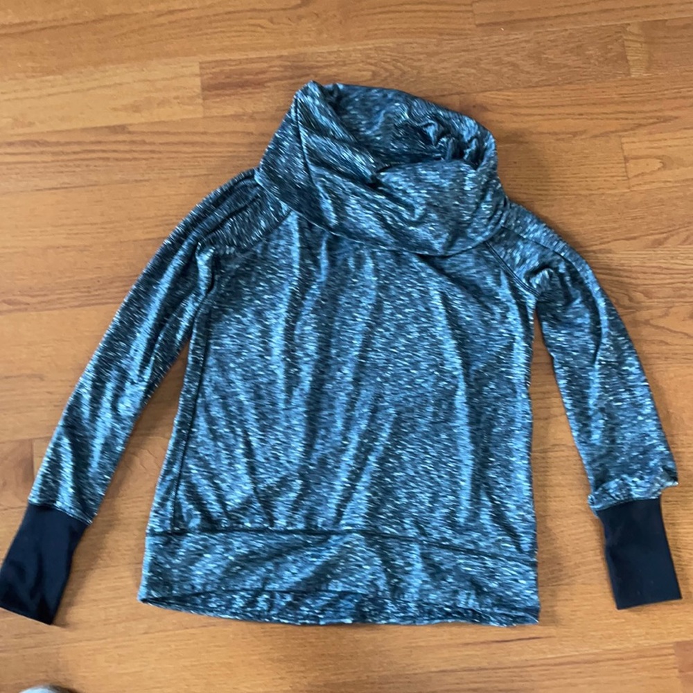 Tek Gear long sleeve workout shirt